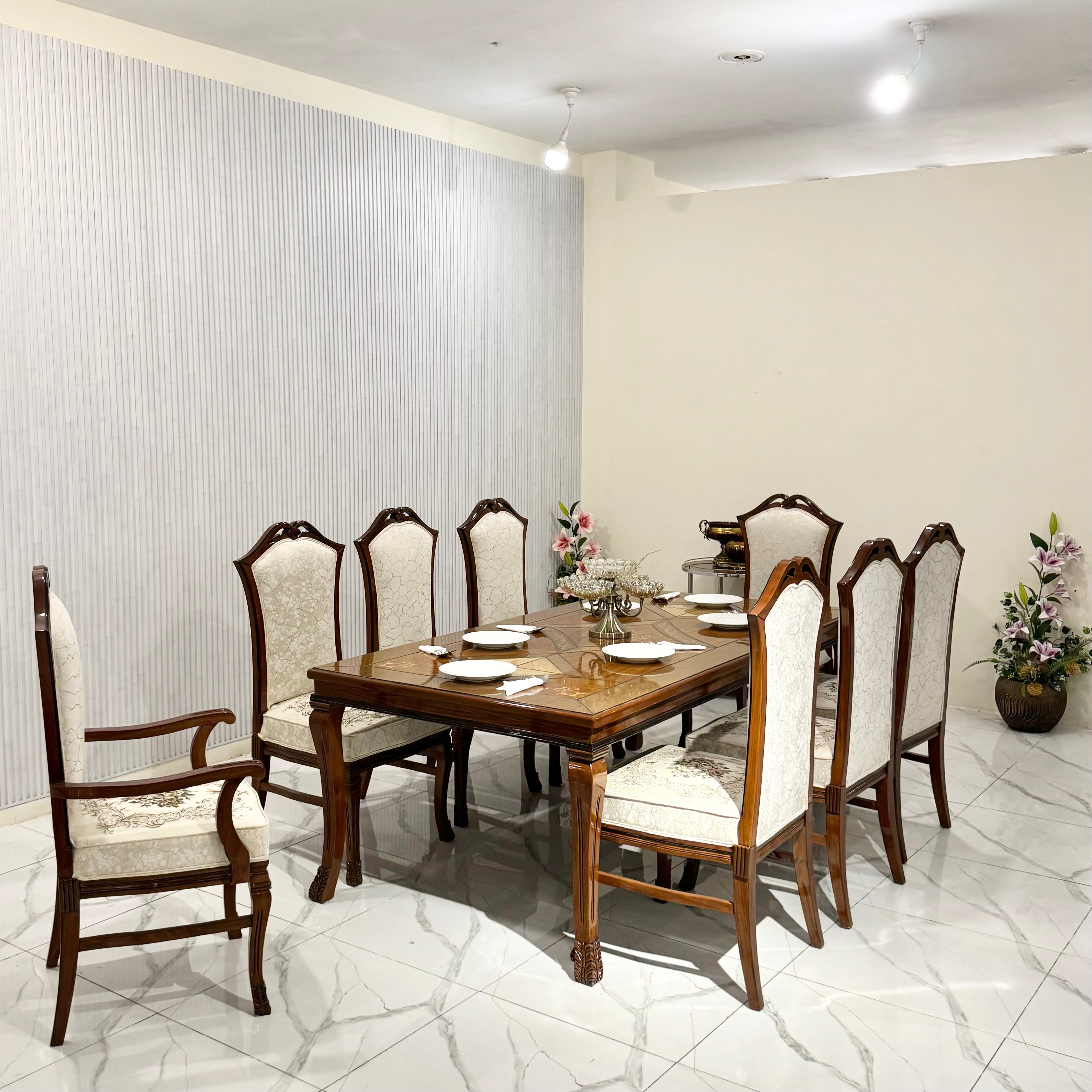 8chair dinning
