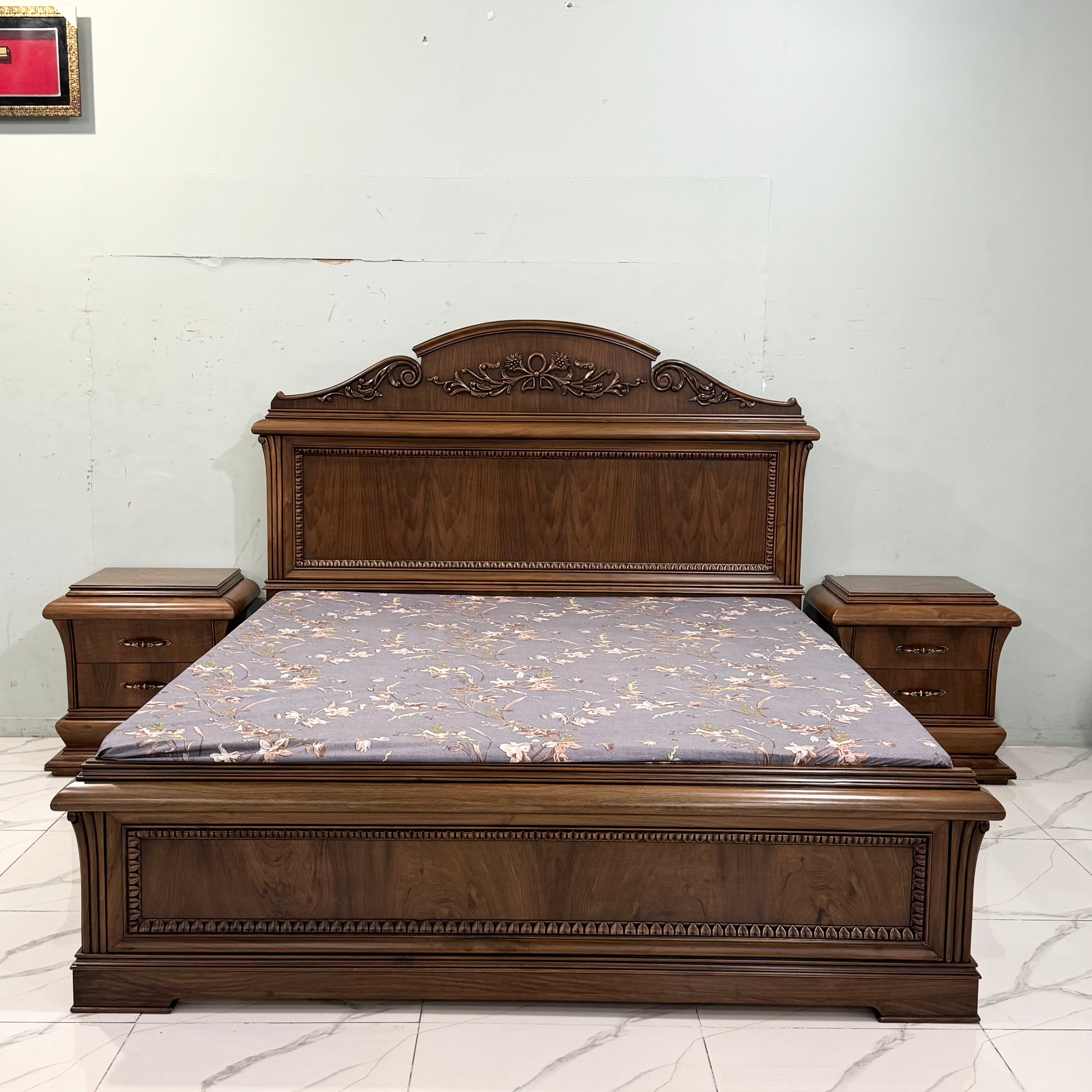 Heritage Oak Sculpted Bed Suite