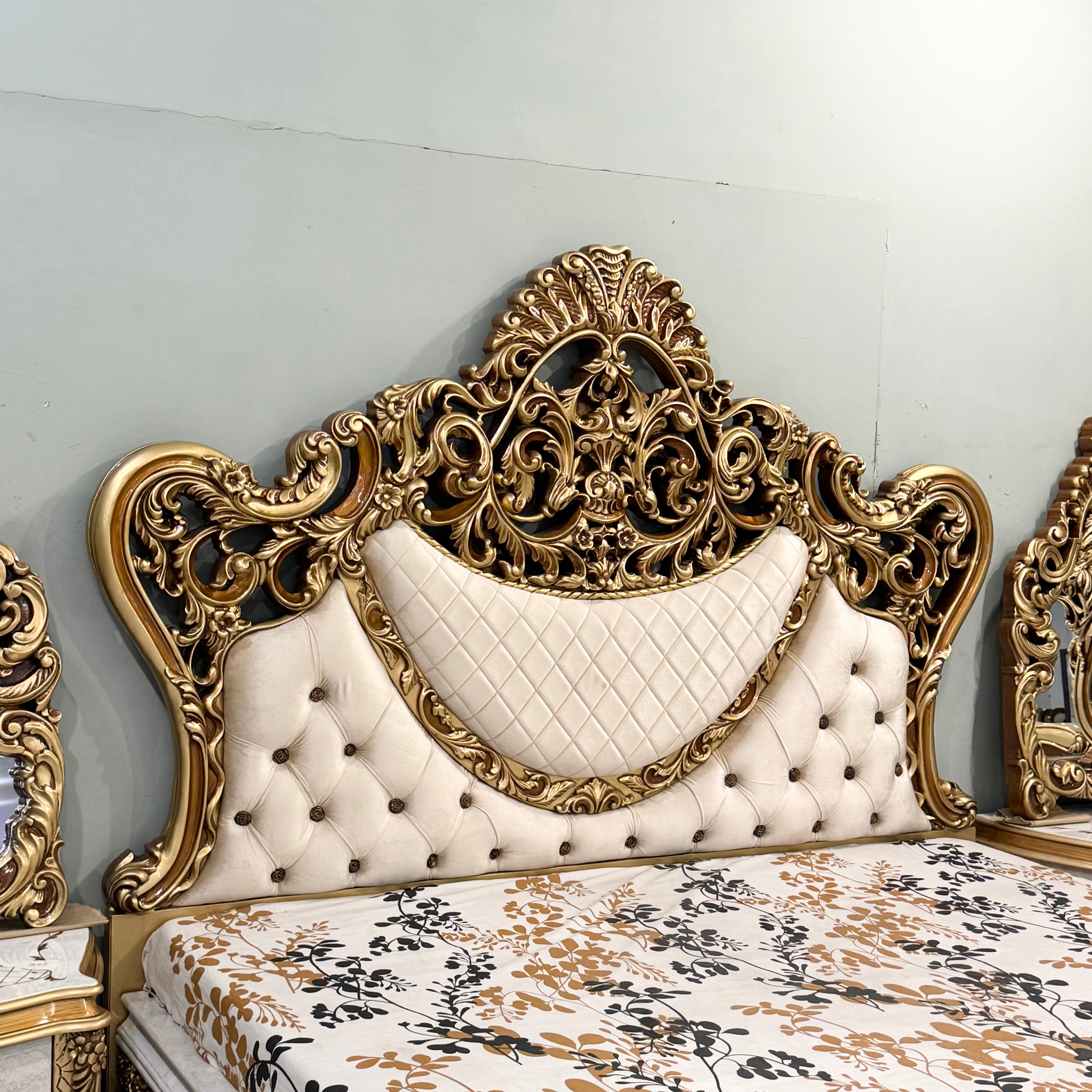 Grand Victorian Gold Master Suite