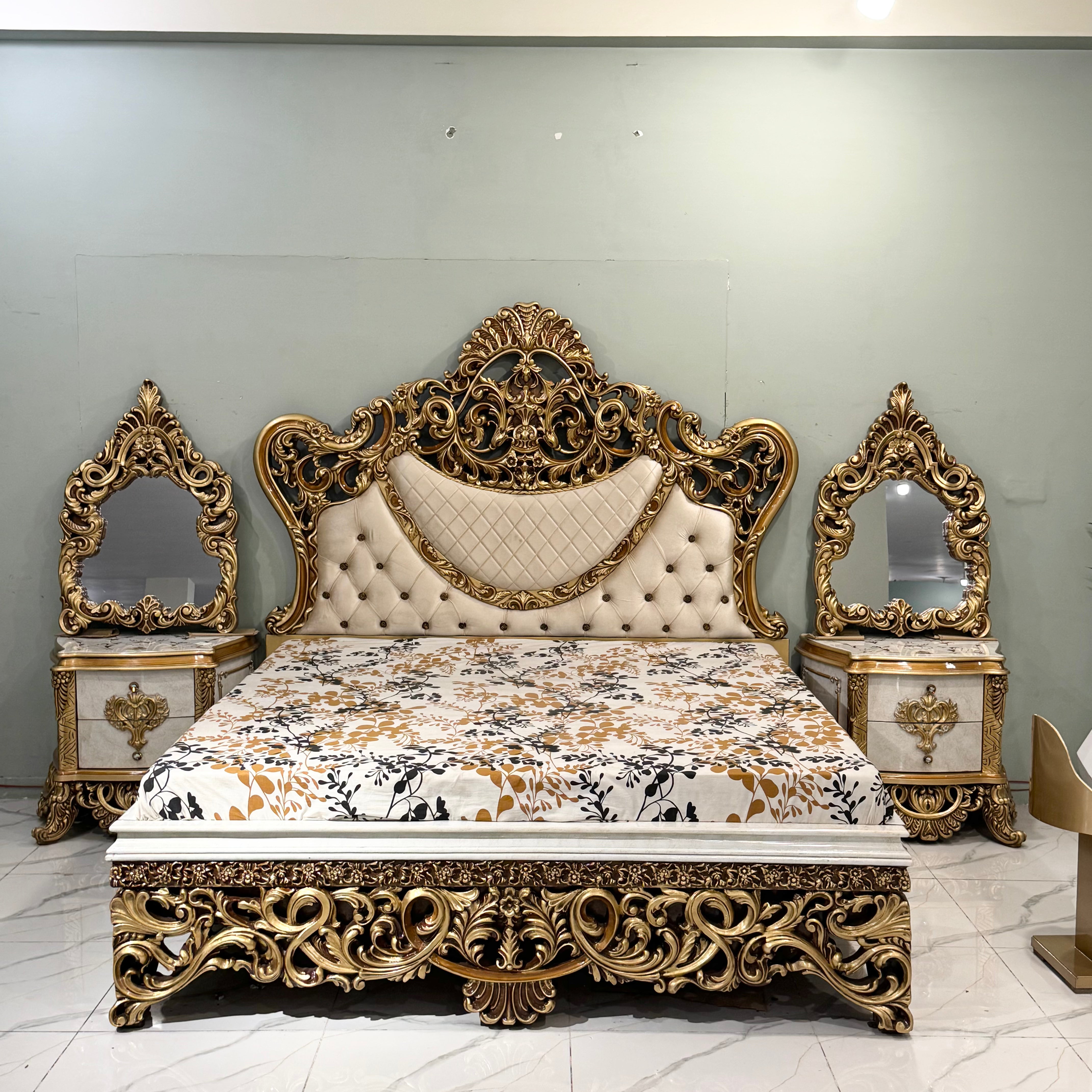Grand Victorian Gold Master Suite