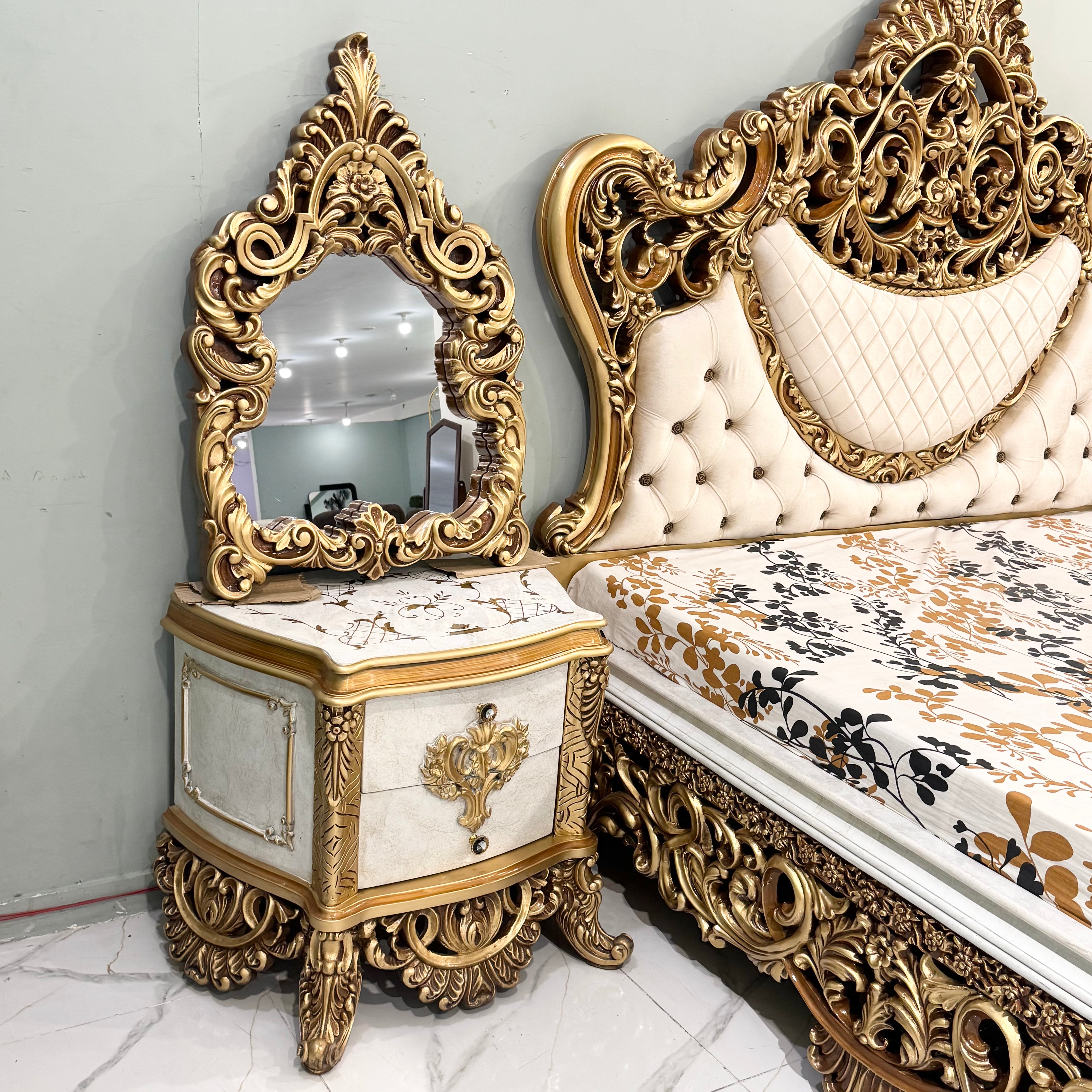 Grand Victorian Gold Master Suite