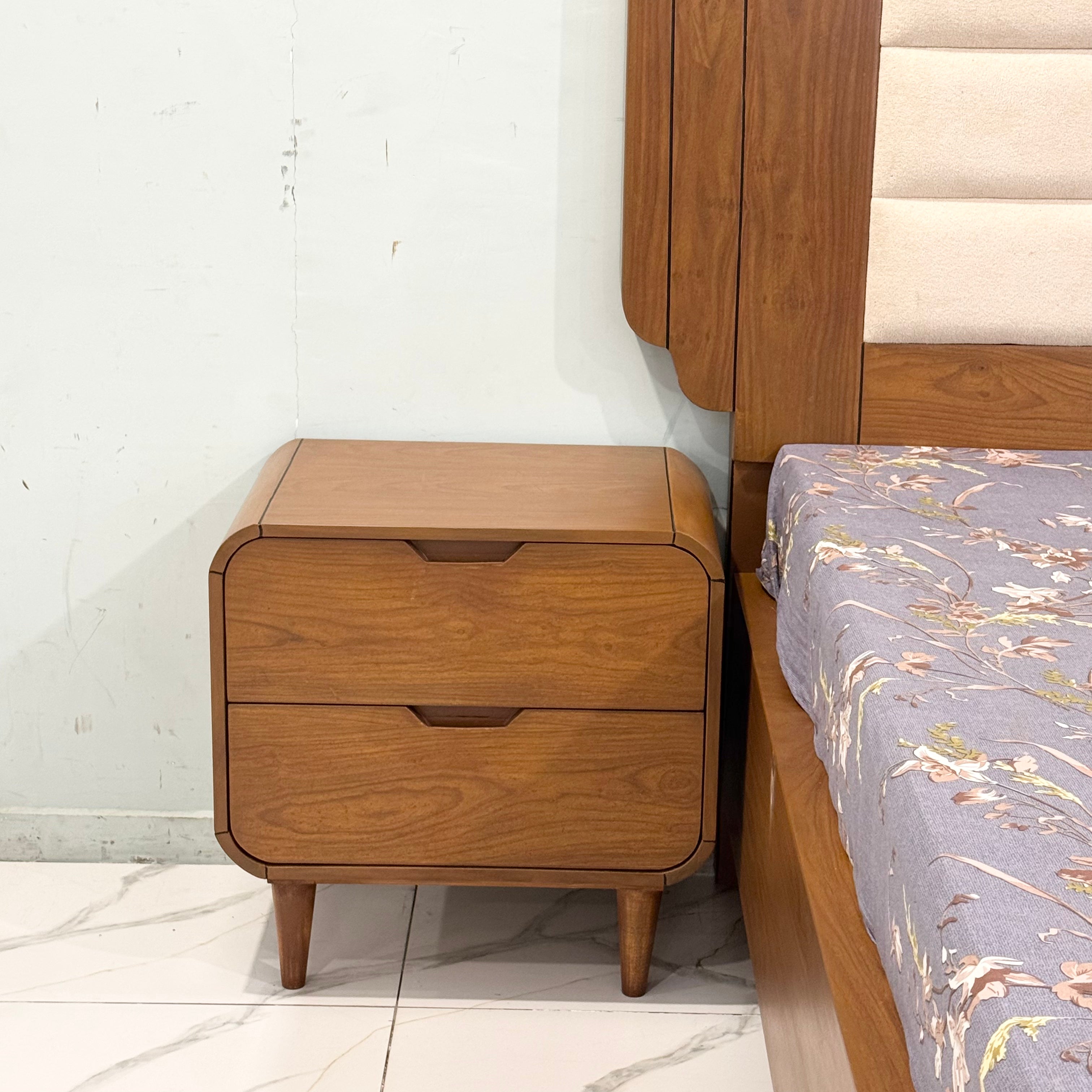 Nordic Oak Master Bed Suite